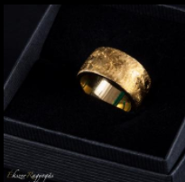 arany-szinű karikagyűrű